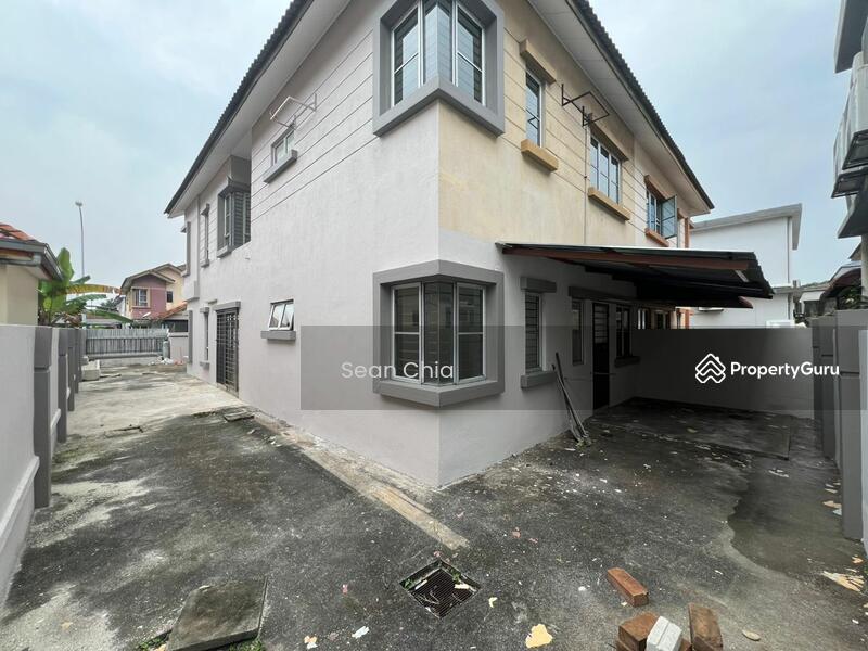 For Sale - Newly Refurbished 2sty Semi D 32x75 Freehold Aman Perdana Klang